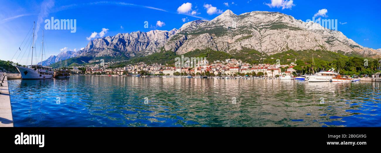 Bella città Makarska, vista panoramica, Croazia. Foto Stock