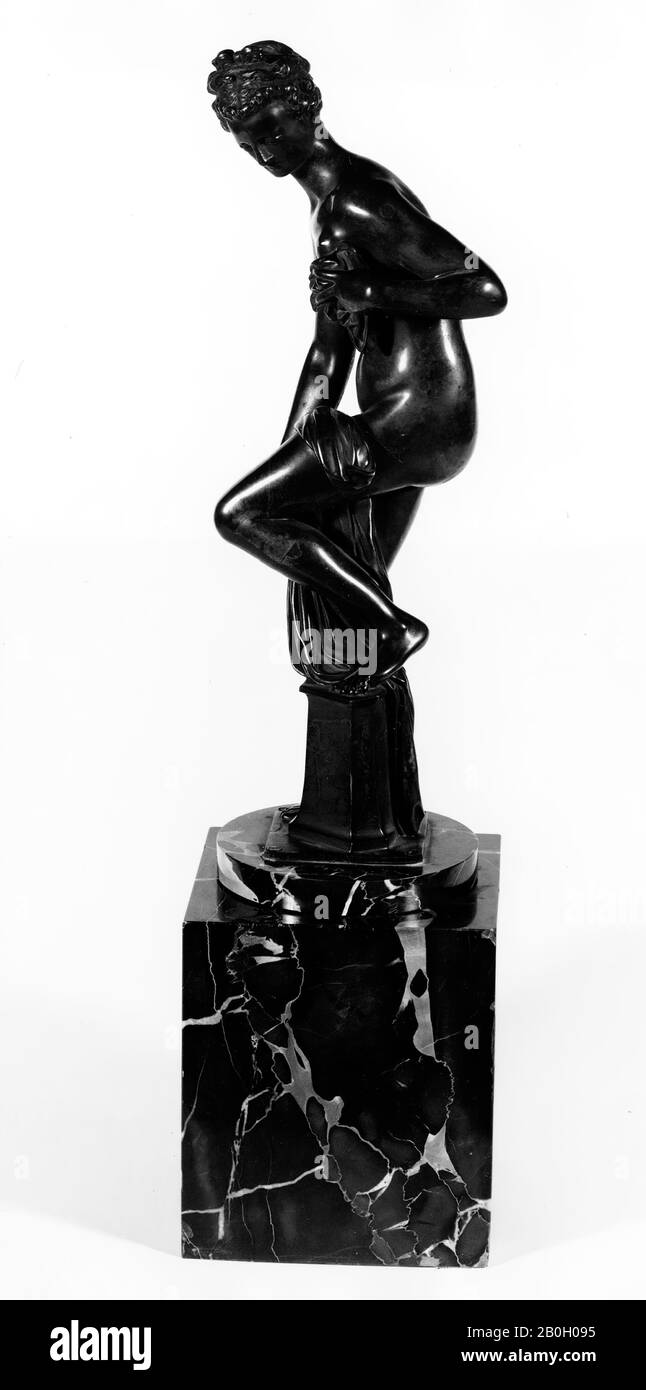 Dopo Giovanni Bologna, Chiamato Giambologna, Italiano, 1529–1608, Venus Bathing, 1549–1900, Bronzo, Altezza: 19 3/4 Poll. (50,2 cm Foto Stock
