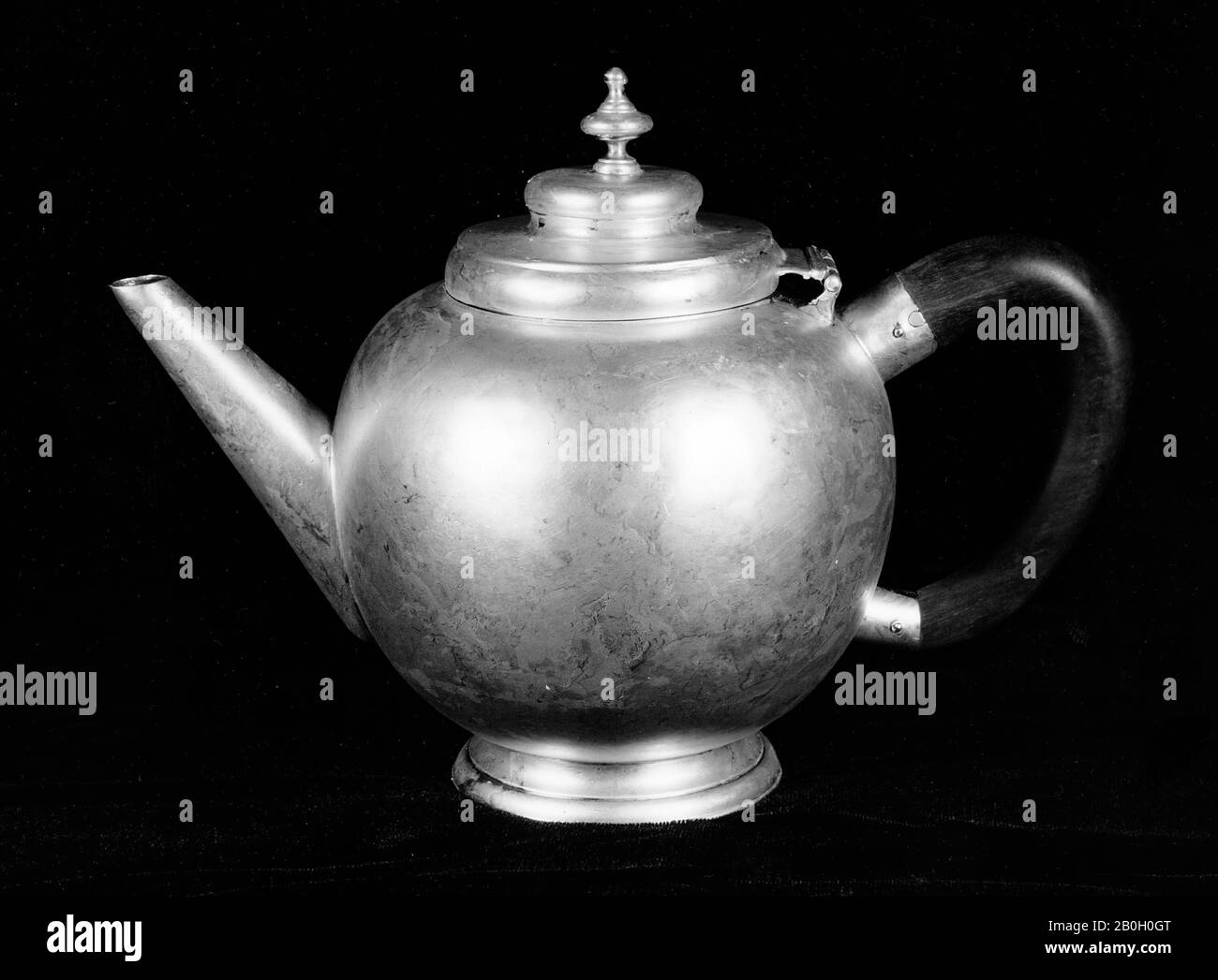 Benjamin Wynkoop Jr., Americano, Attivo Dal 1700 Al 1760, Alterato Teapot, C. 1730, Argento Foto Stock