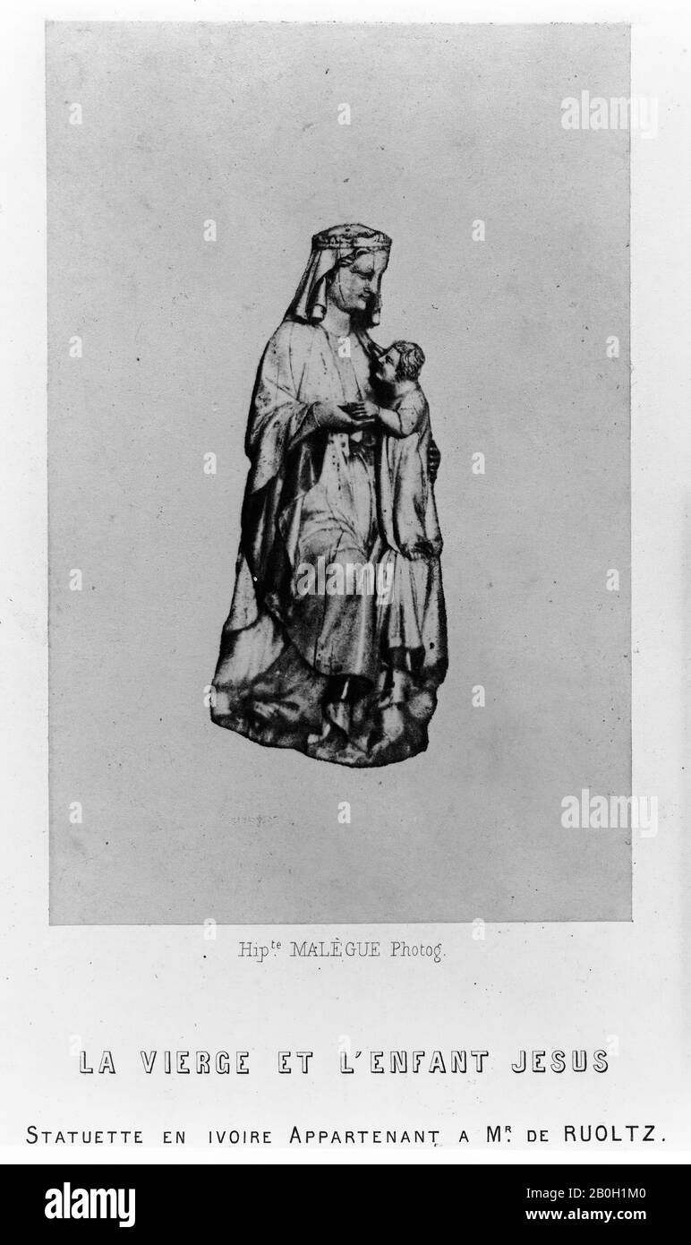 Hippolyte Malègue, francese, 1825-attivo 1850s, la Vergine e il Bambino Gesù, Statuetta in Ivory dal Sig. De Ruoltz, 1857, Saline stampa da carta negativo, immagine: 6 1/16 x 3 7/8 in. (15,4 x 9,9 cm Foto Stock