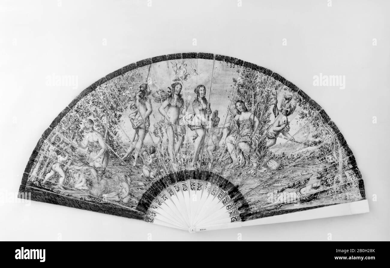 Fan, possibilmente italiano, 17th secolo, forse italiano, Avorio, dorato, 12 3/8 x 23 1/4 in. (31,4 x 59,1 cm), Ventilatori Foto Stock