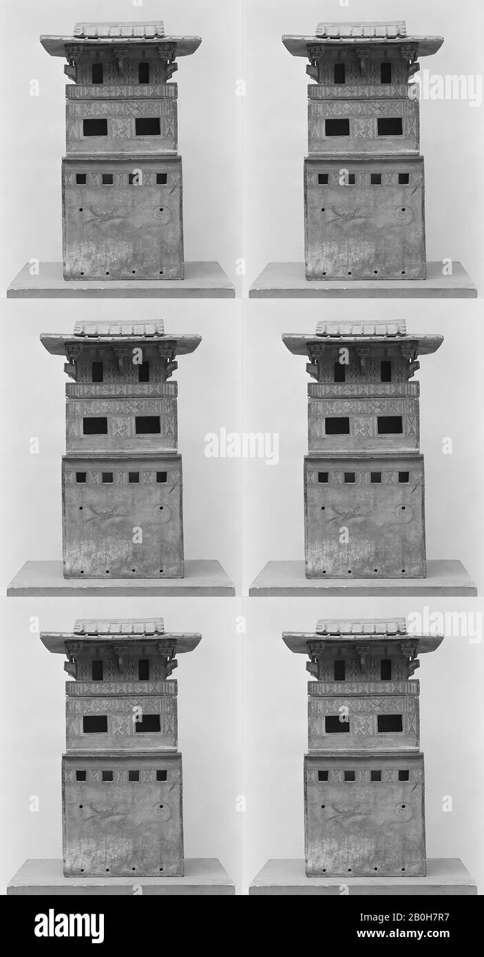 Casa, Cina, dinastia Han (206 a.C.–d.C. 220), Cultura: Cina, Terracotta, a: H. 9 3/4 in. (24,8 cm); W. 18 3/4 in. (47,6 cm); D. 10 1/2 in. (26,7 cm), b: H. 21 1/8 in. (53,7 cm); W. 20 3/8 in. (51,8 cm); D. 9 3/4 in. (24,8 cm), c: H. 3 1/4 poll. (8,3 cm); W. 26 1/2 in. (67,3 cm); D. 15 1/4 in. (38,7 cm), d: H. 2 3/4 in. (7 cm); W. 18 7/8 in. (47,9 cm); D. 8 3/4 in. (22,2 cm), e: H. 9 7/8 in. (26,1 cm); base W. (49,5 cm); base D. (22,2 cm); W. TOP 15 1/2 in. (39,4 cm); D. TOP 5 1/8in. (13 cm), f: H. 3 5/8 in. (9,2 cm); W. 15 7/16 in. (39,2 cm); D. (20,3 cm), Tomba Foto Stock