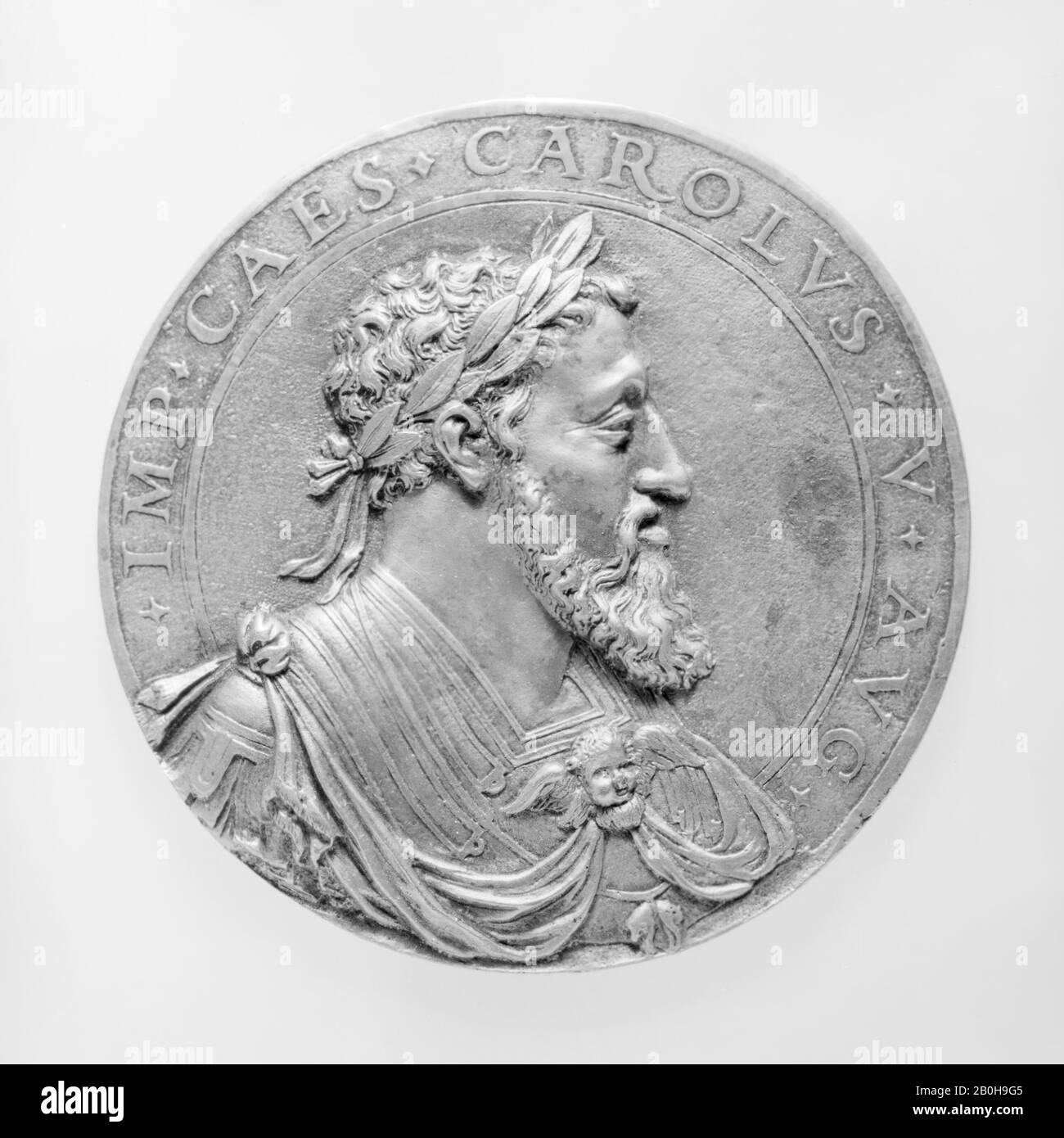 Carlo V (1500–1558), Imperatore del Sacro Romano Impero (1519–56), Italiano, 16th secolo, Italiano, bronzo Dorato, Diametro: 3 7/8 in. (98 mm), Medaglie e Plaquettes Foto Stock
