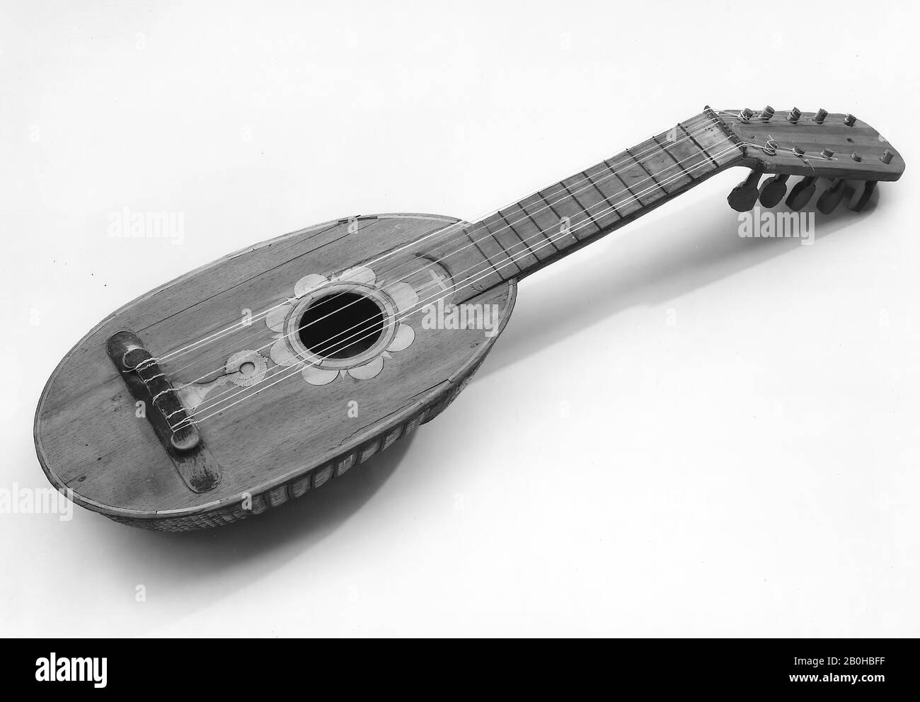 Mandolino, messicano, fine 19th secolo, Messico, messicano, guscio Armadillo, legno, archi gut, L. 28-1/2 in., diam. Del corpo 8-1/2 in., Chordophone-Lute-plucked-grotted Foto Stock