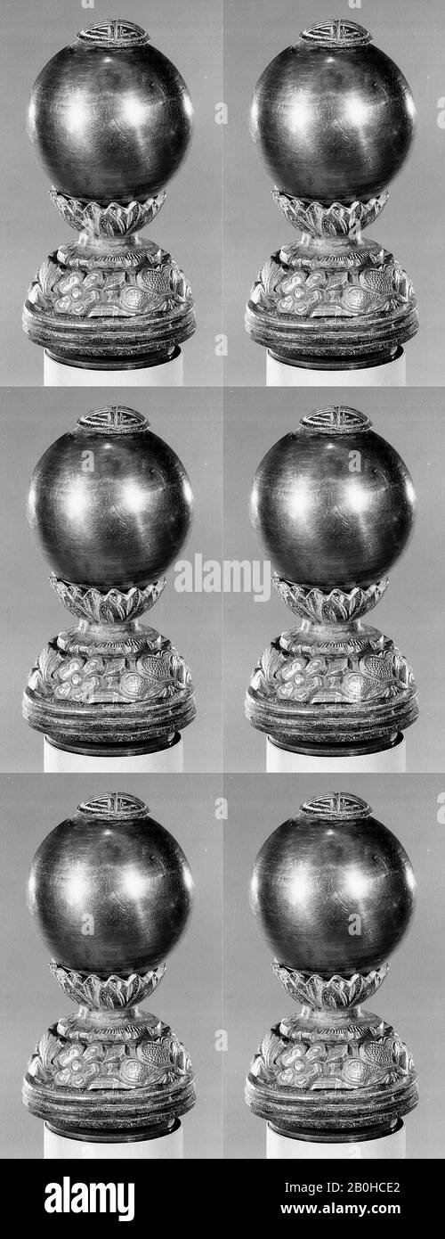 Hat Finial, Cina, dinastia Qing fine (1644–1911), Data inizio 20th secolo, Cina, Ottone, H. 2 1/4 in. (5,7 cm), Gioielli Foto Stock