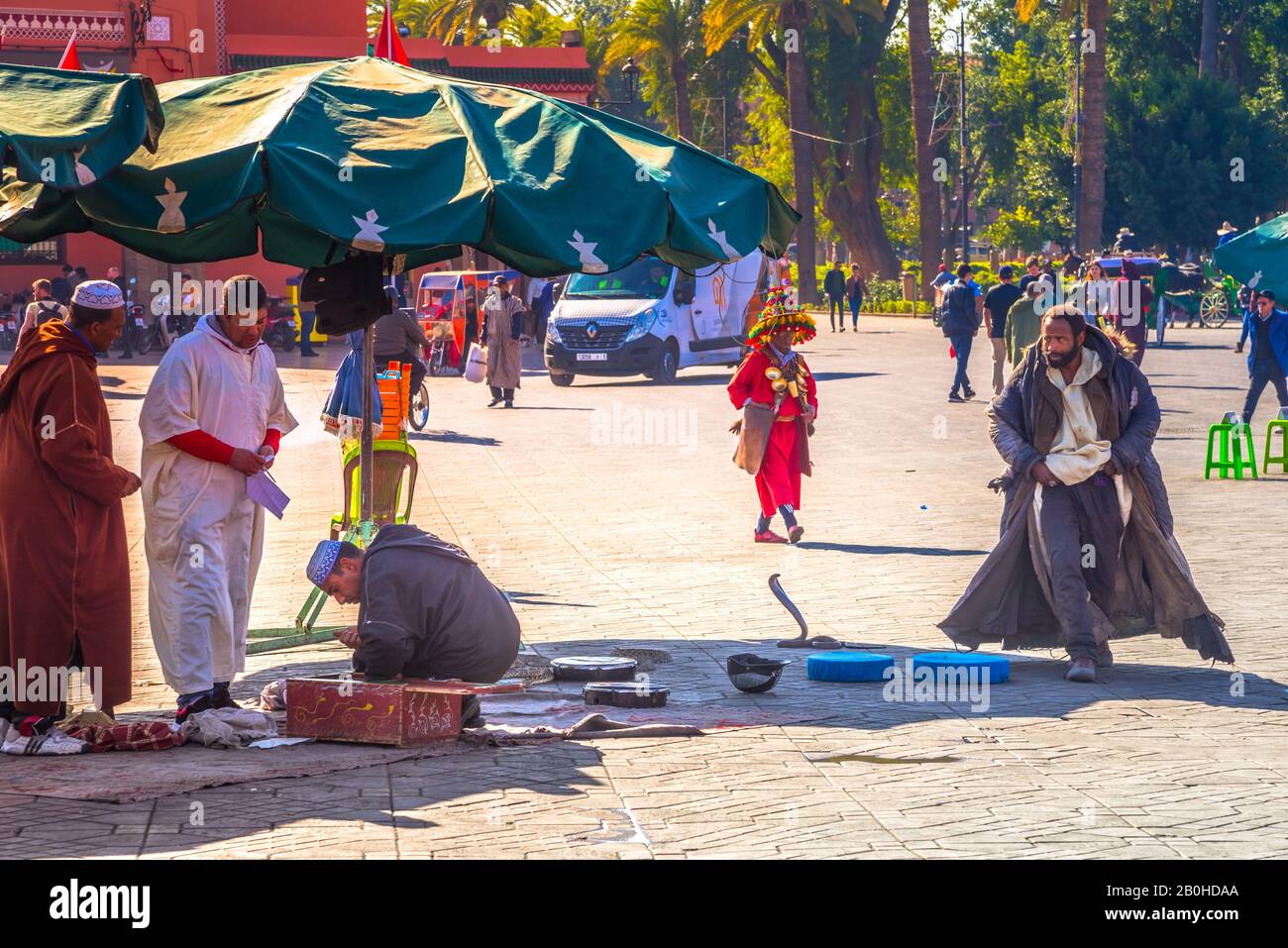 Mercato marocchino (souk) nella città vecchia (medina) di Marrakech, Marocco Foto Stock