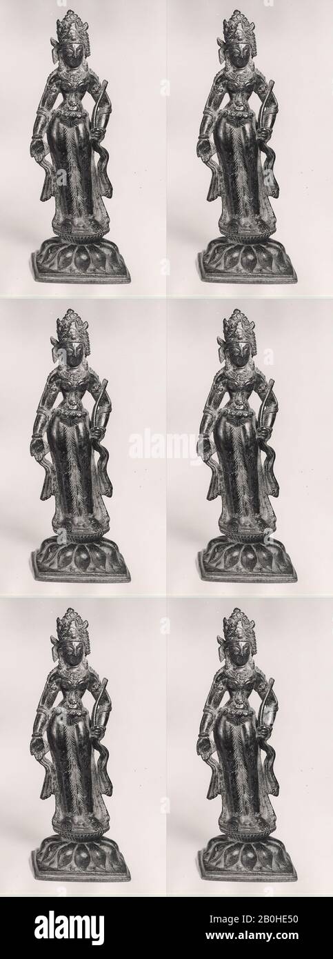 Tara In Piedi, La Savioress Buddista, Pakistan (Provvidenza Di Frontiera Di Nordovest, Valle Di Swat), 9th Secolo, Pakistan (Provvidenza Di Frontiera Di Nordovest, Valle Di Swat), Bronze, H. (15,9 cm); W. 2 3/8 in. (6 cm); D. 1 7/8 in. (4,8 cm), scultura Foto Stock