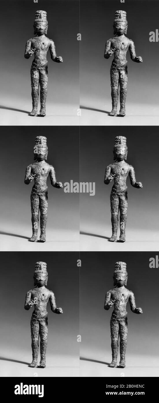 In piedi Bodhisattva, probabilmente Avalokiteshvara, Thailandia, ca. 8th secolo, Thailandia, Bronzo, H. 4 9/16 in. (11.6 cm), scultura Foto Stock