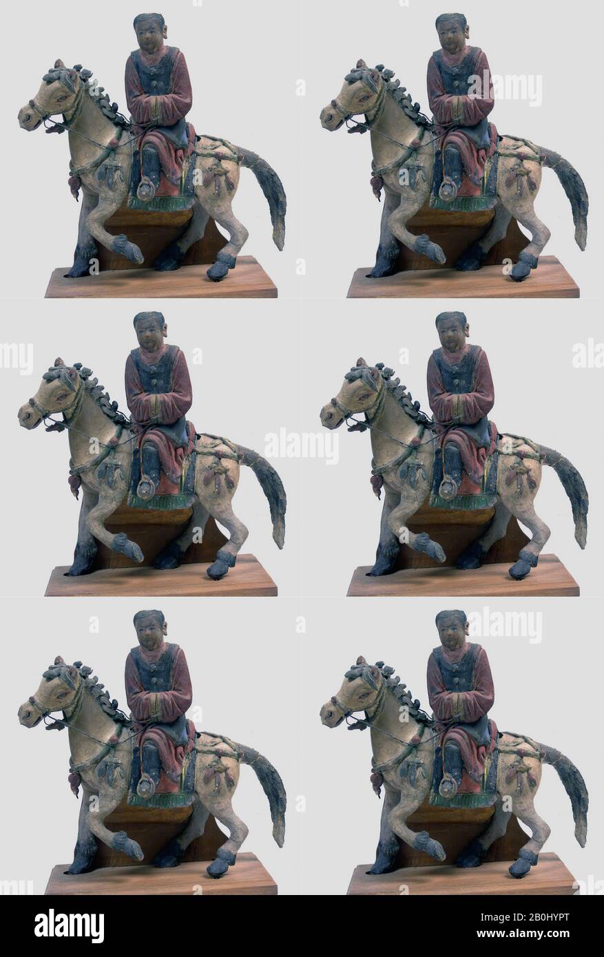 Cavallo e Rider, Cina, dinastia Ming (1368–1644), Cultura: Cina, argilla Dipinta, H. 9 1/2 in. (24,1 cm), scultura Foto Stock