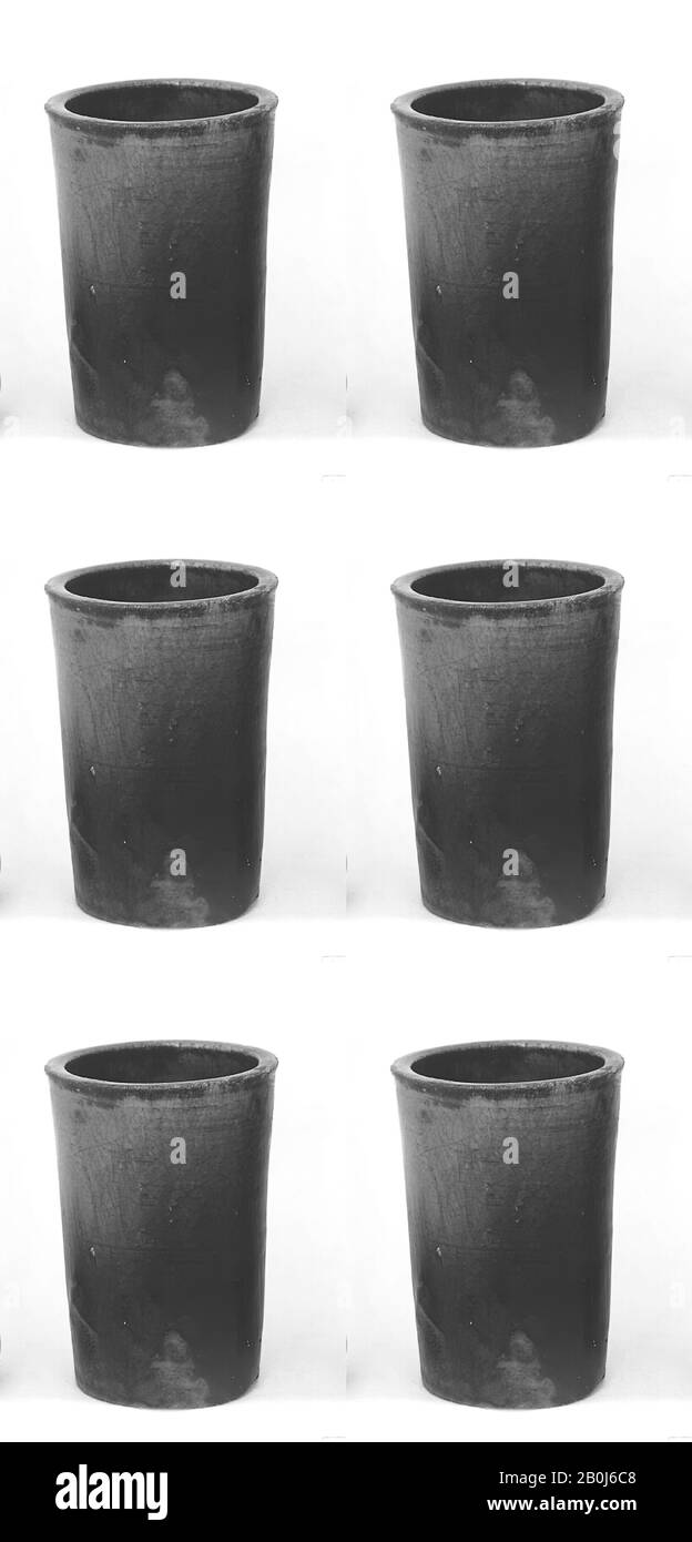 Vaso sospeso, Giappone, periodo Edo (1615–1868), Data 18th secolo, Giappone, Ceramica coperta di smalto (Takatori ware), H. 4 1/2 in. (11,4 cm), ceramica Foto Stock