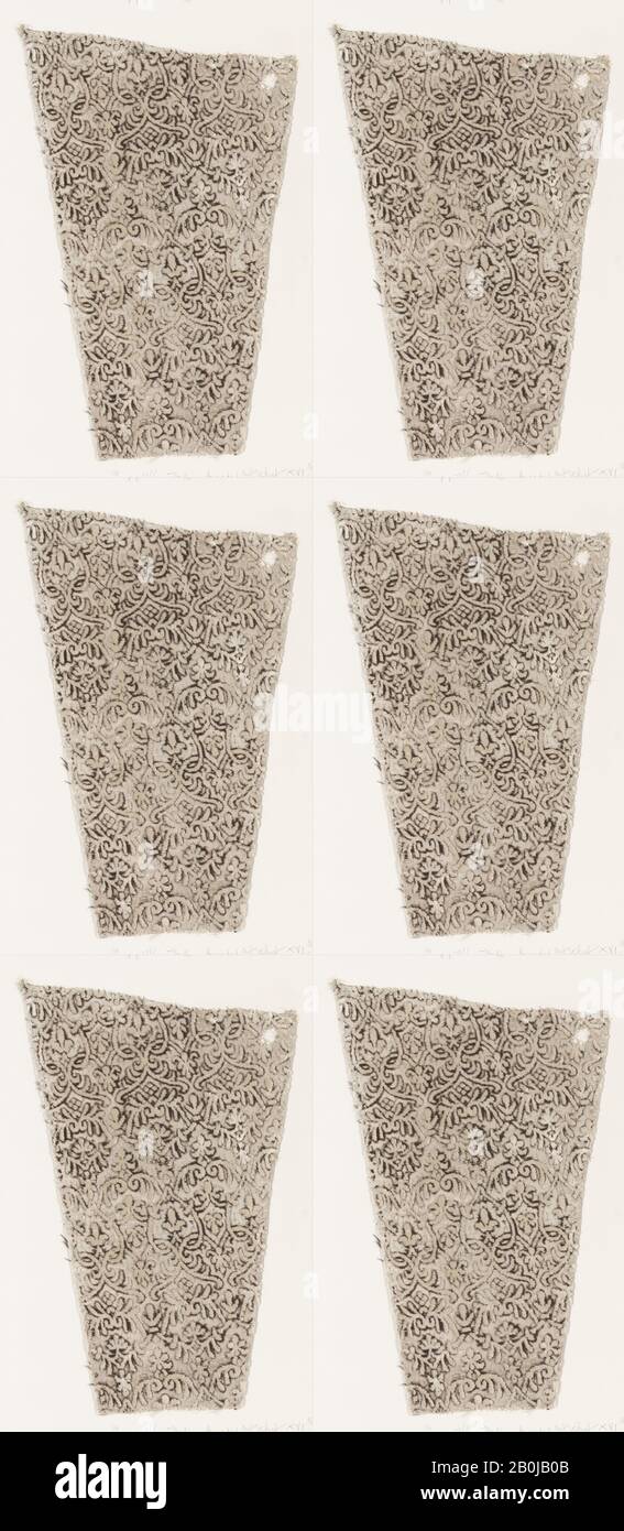 Fragment, Italian, 16th Century, Italian, Silk, Metal thread, Overall: 12 5/8 x 7 5/8 in. (32,1 x 19,4 cm), Textiles-Velvets Foto Stock