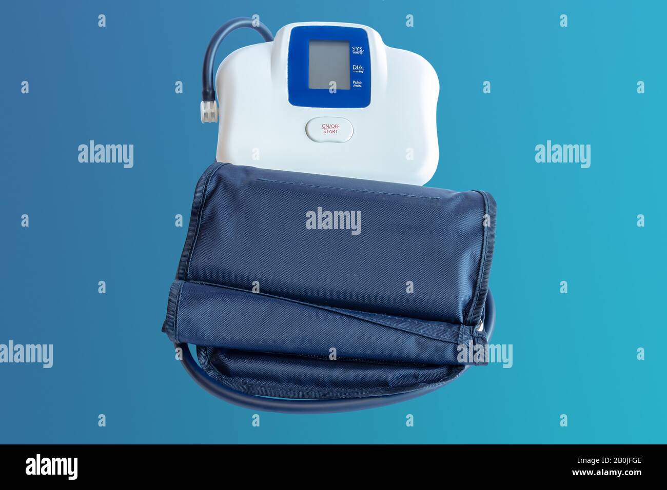 Sfigmomanometro automatico, monitoraggio della pressione sanguigna e del polso, apparecchiature mediche per l'esame Foto Stock Sfigmomanometro automatico, monitoraggio della pressione sanguigna e del polso, apparecchiature mediche per l'esame Foto Stock