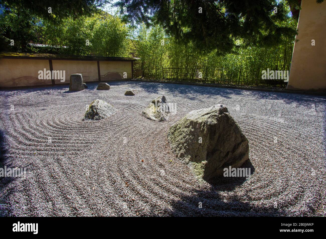 Giardino in pietra 'dry' - parte del giardino giapponese a Kaiserslautern. Fiore di ciliegio- ora ! 20 Aprile Foto Stock