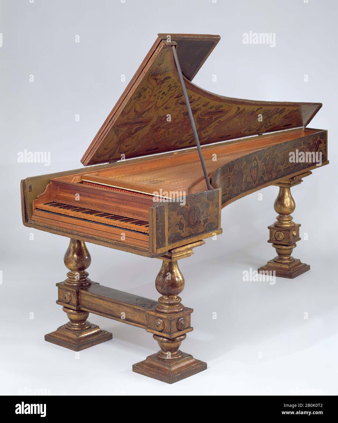 Girolamo Zenti, Harpsichord, Italiano, Girolamo Zenti (Viterbo 1609-11?–1666/7 Parigi), 1666, Roma, Italia, Italiano, Cypress, boxwood, ebano, ottone, pelle, strumento Interno: L. 236,3 cm (93 1/16 in.), W. 84,5 cm (33 1/4 in.), D. cm (19,6/16 in.); 3-ottava span 49,9 cm (19 5/8 in.), Le lunghezze Di Suono (più lunga di coppia, punto di chiusura): AA 188,2 (9,9), c2 28,9 (4,6), f3 9,9 (2,2), stimato originale c2 è 29 cm, Chordophone-Zither-plucked-harpsichord Foto Stock