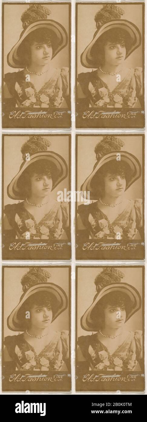 Attrice che indossa cappello a testa larga con piume, dalla serie di Attrici (N664) promozione Old Fashion fine Cut Tabacco, 1888–90, Foto Albume, foglio: 3 3/8 in. × 2 poll. (8,5 × 5,1 cm Foto Stock