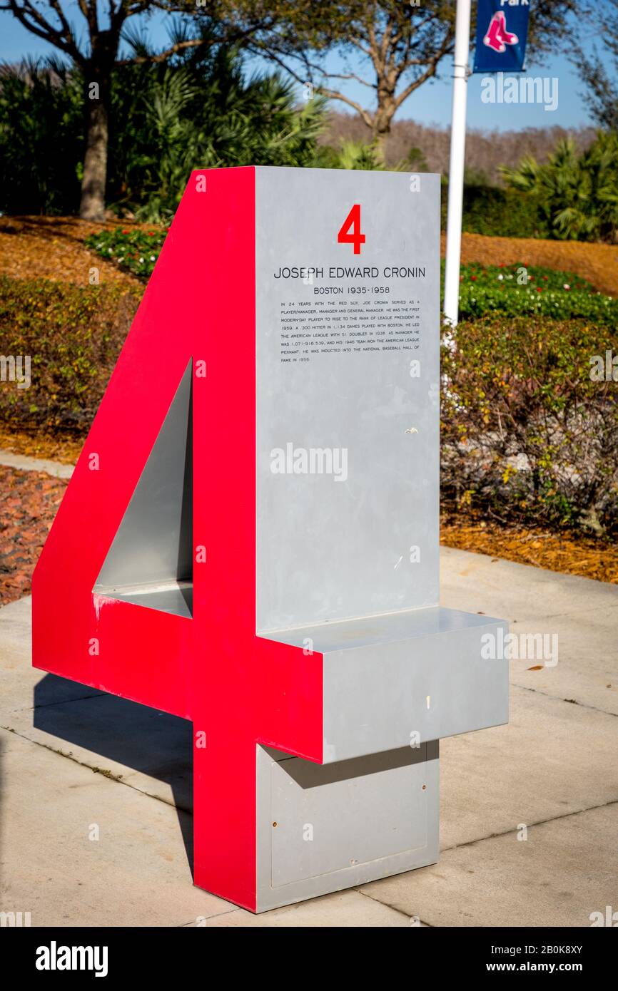 Numero 4 - numero ritirato del giocatore/manager/direttore generale passato Joseph Edward Cronin del Boston Red Sox al JetBlue Park, Ft Myers, Florida, USA Foto Stock