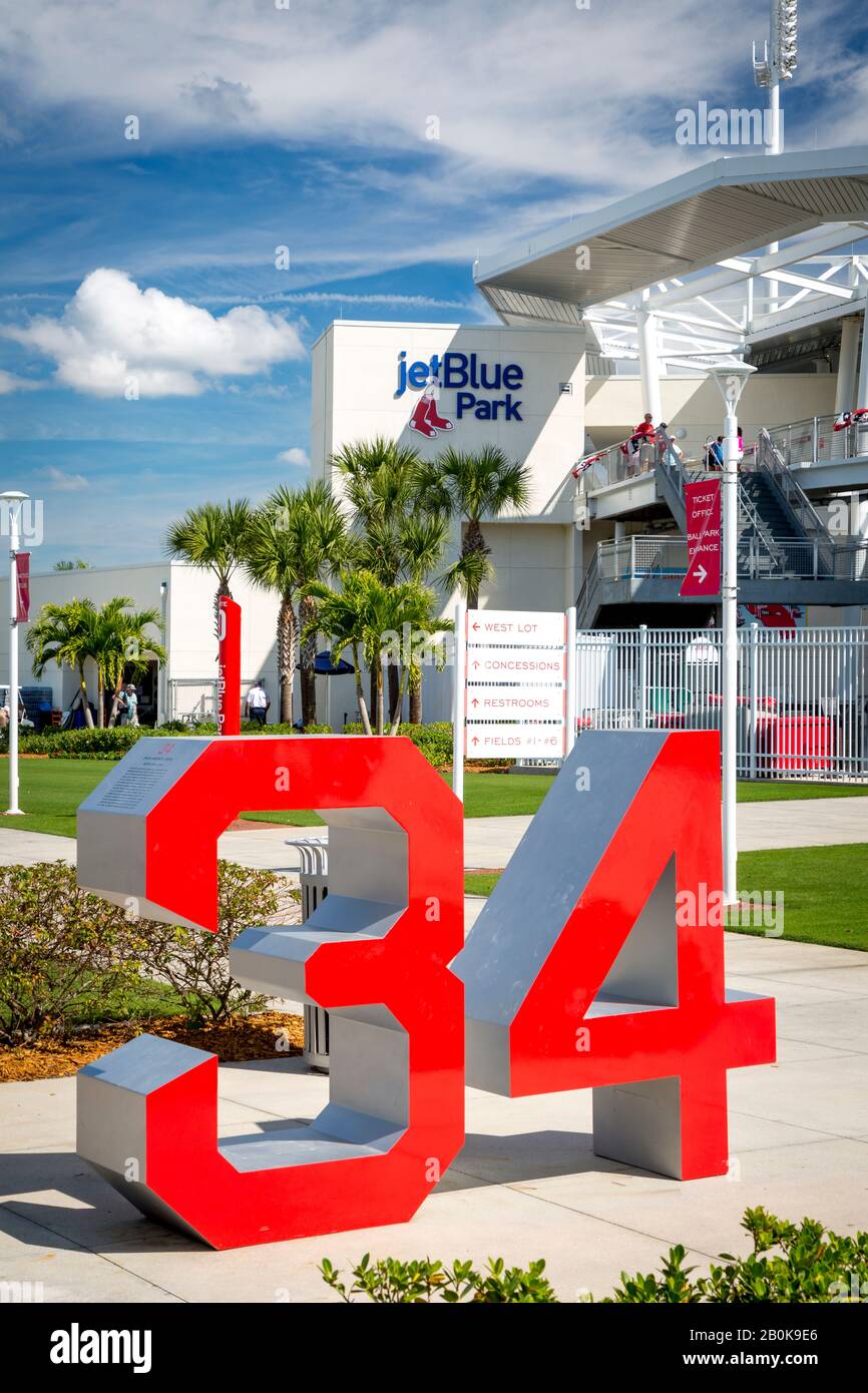 Numero 34 - numero ritirato del giocatore passato David Ortiz del Boston Red Sox al JetBlue Park, Ft Myers, Florida, USA Foto Stock