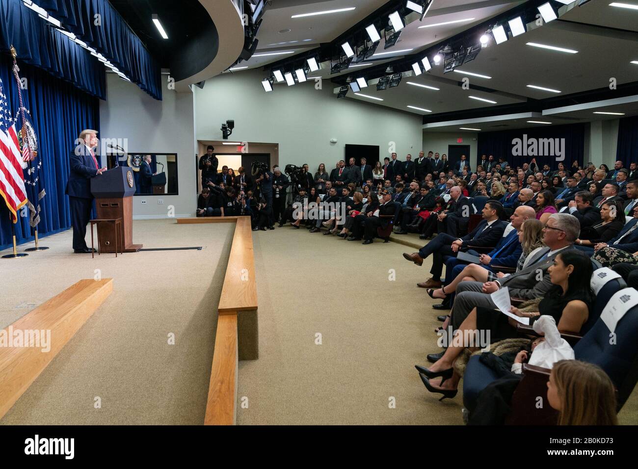 Washington DC, USA - 14 febbraio 2020 - il presidente degli Stati Uniti Donald J Trump fa le sue osservazioni ai membri del National Border Patrol Council venerdì 14 febbraio 2020 Foto Stock