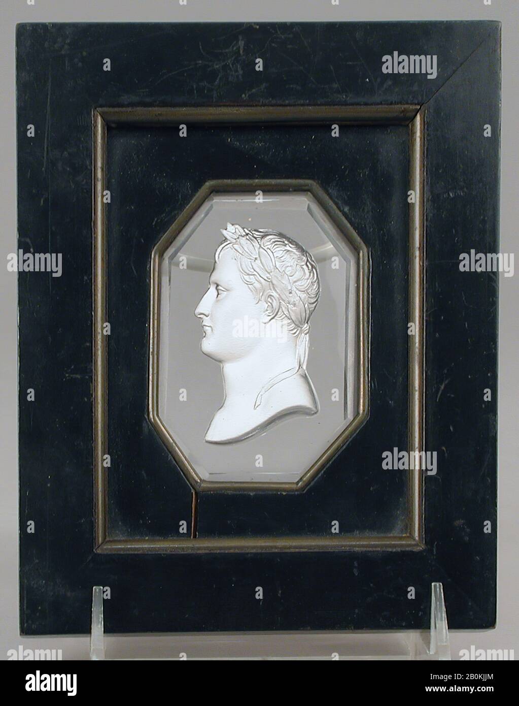 Napoleone i (1769–1821), imperatore dei francesi, francesi, 1811–14, francesi, pasta ceramica, vetro; telaio in legno e ottone, Totale: 3 × 2 1/4 in. (7,6 × 5,7 cm), vetro Foto Stock