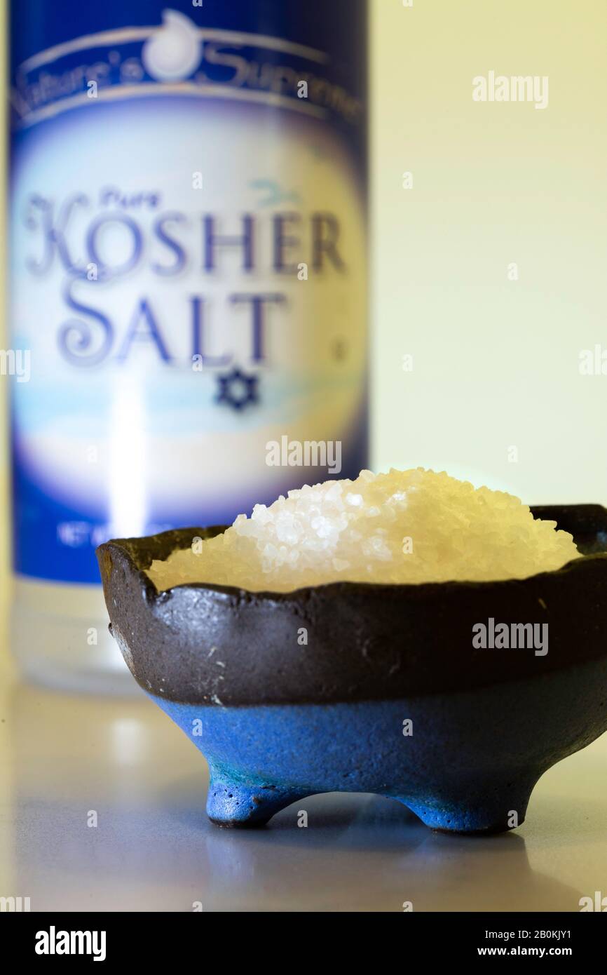 Kosher Salt Bowl e pacchetto ancora vita, Stati Uniti Foto Stock