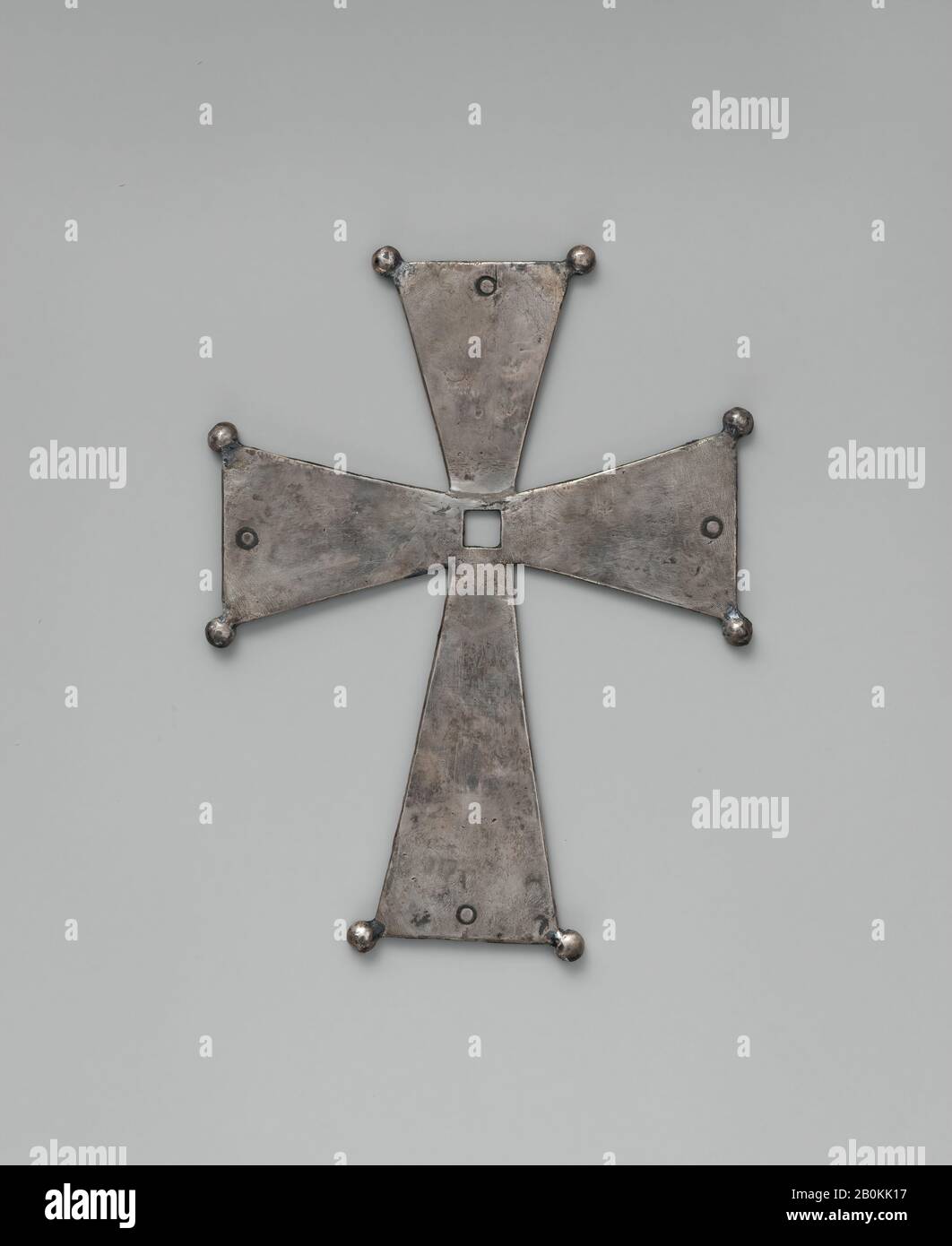 Croce d'argento, bizantino, 500–700, bizantino, argento, niello, Totale: 3 15/16 x 3 x 1/8 in. (10 x 7,6 x 0,3 cm), Metallo-argento Foto Stock