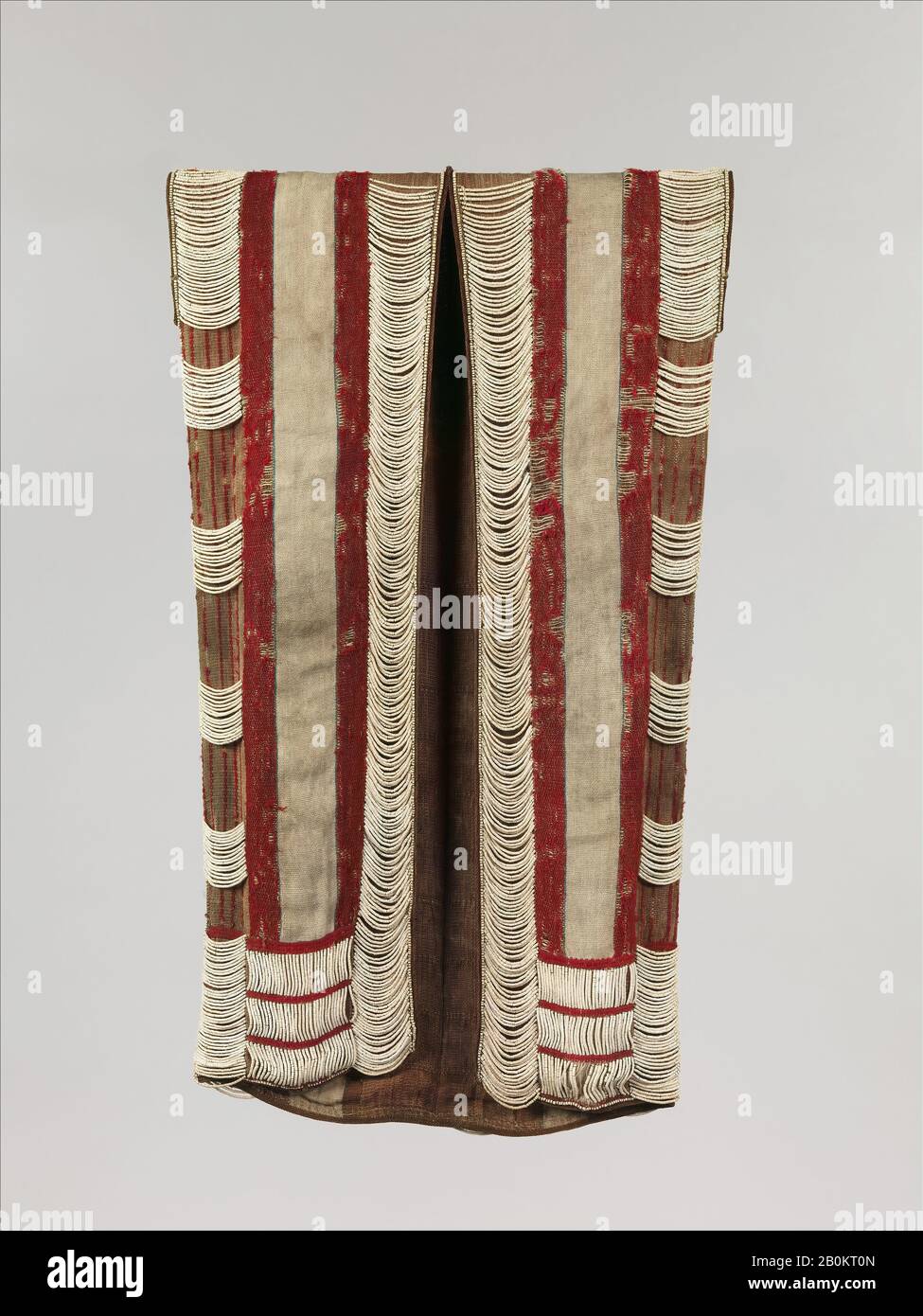 Overvest, Taiwan (Atayal), 19th secolo, Taiwan (Atayal), cotone, lana, perle d'osso, 36 1/2 x 26 in. (92,7 x 66 cm), Costumi Ricamati Foto Stock