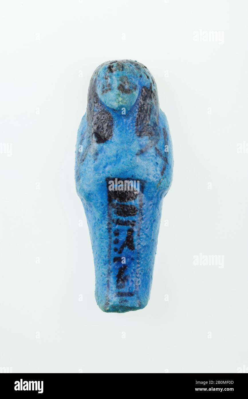 Lavoratore Shabti di Nany, Terzo Periodo Intermedio, Dinastia 21, regno di Psuennes i, ca. 1050 a.C., Dall'Egitto, dall'Alto Egitto, Tebe, Deir el-Bahri, Tomba di Meritamun, primo corridoio, sepoltura di Nany, 1928–29, Faience, H. 8,7 × W. 3.4 × D. 2.1 cm (3 7/16 × 1 5/16 × 13/16 in Foto Stock