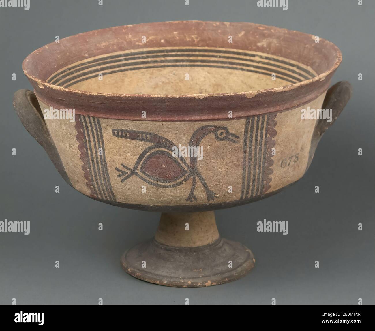 Coppa, Cipriota, Ciprone-Geometrica III, Data 850–750 a.C., Ciprocipriota, Terracotta, 4 15/16in. (12,5cm), Altri: 6 1/2in. (16,5 cm), Vases Foto Stock