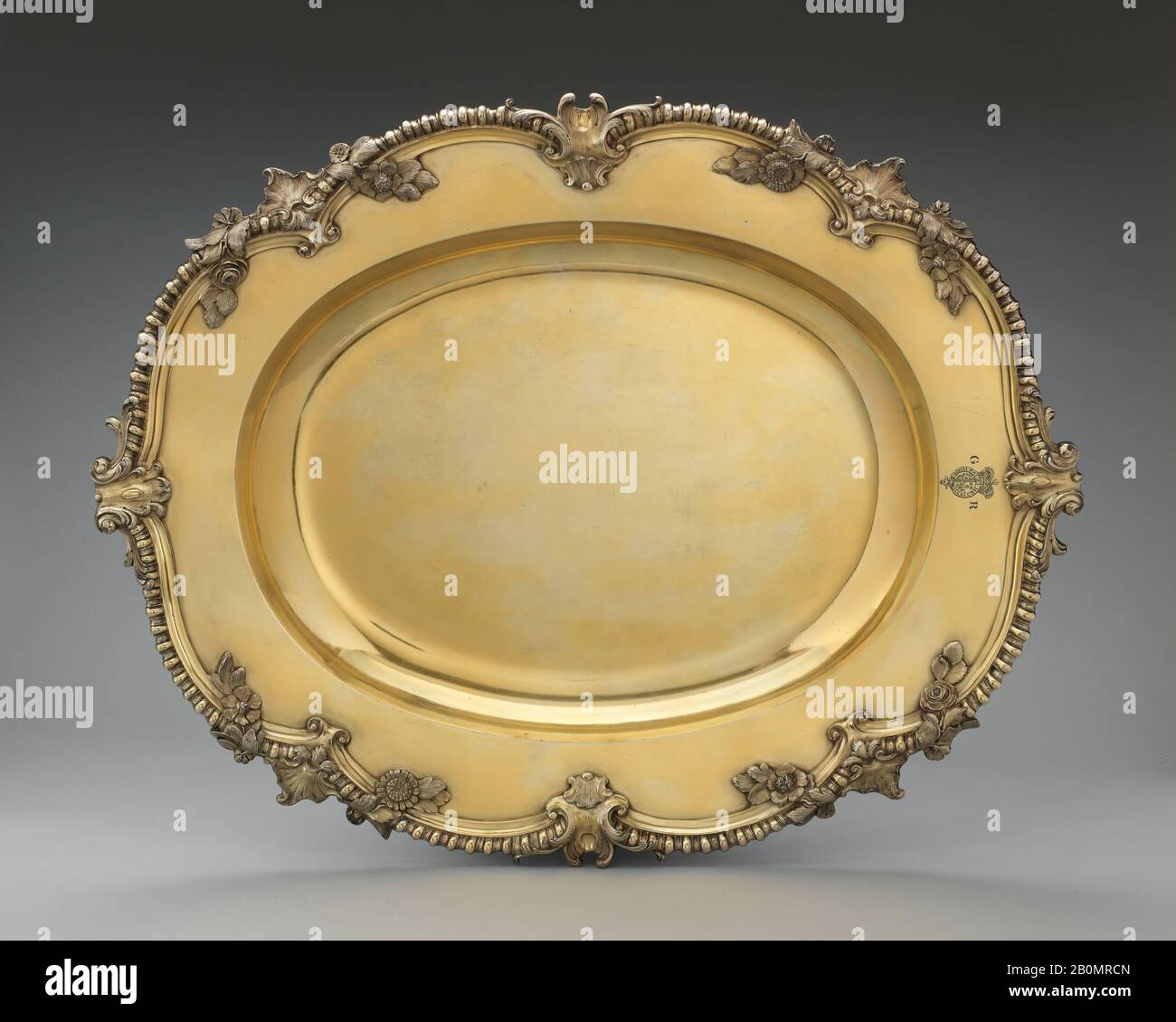 Abraham Portal, Basin, British, London, Abraham Portal (British, Active Ca. 1747–Mori 1809), 1755/56, British, London, Silver gilt, Totale: 16 1/8 × 11 3/8 × 6 in., 93 oz. 14 dwt. (41 × 28,9 × 15,2 cm, 2914,488g), Metallo-argento Foto Stock