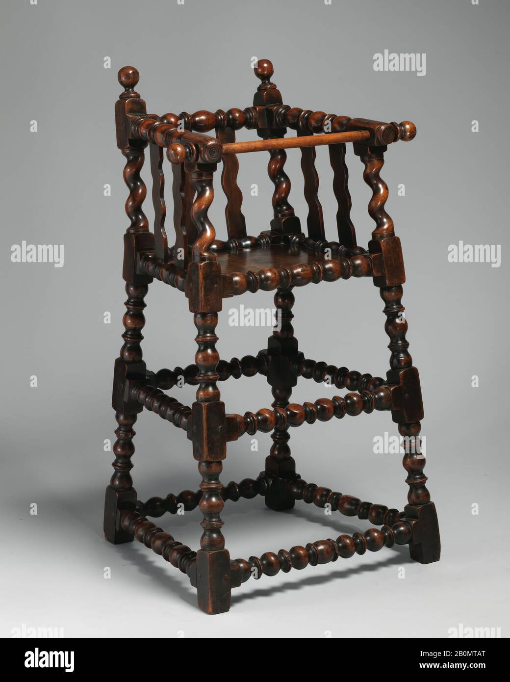 Seggiolone per bambini, inglese, ca. 1660, British, Walnut, Totale: 34 1/2 × 20 × 17 1/2 In. (87,6 × 50,8 × 44,5 cm), legno-mobili Foto Stock