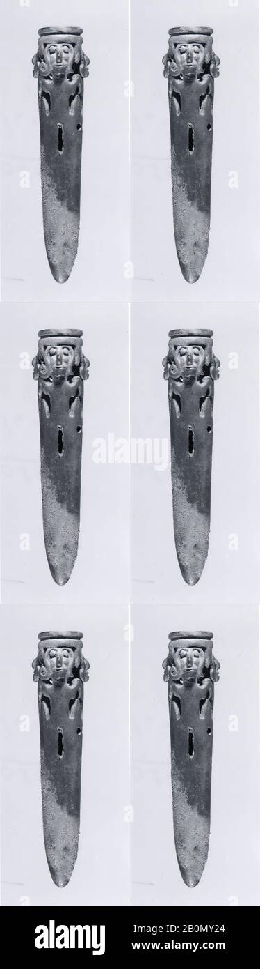 PEG (?), Iran, Età del ferro, Data 1st millennio a.C., Iran, probabilmente da Luristan, Iran, Bronzo, 6,14 pollici. (15,6 cm), Ornamenti In Metallo Foto Stock