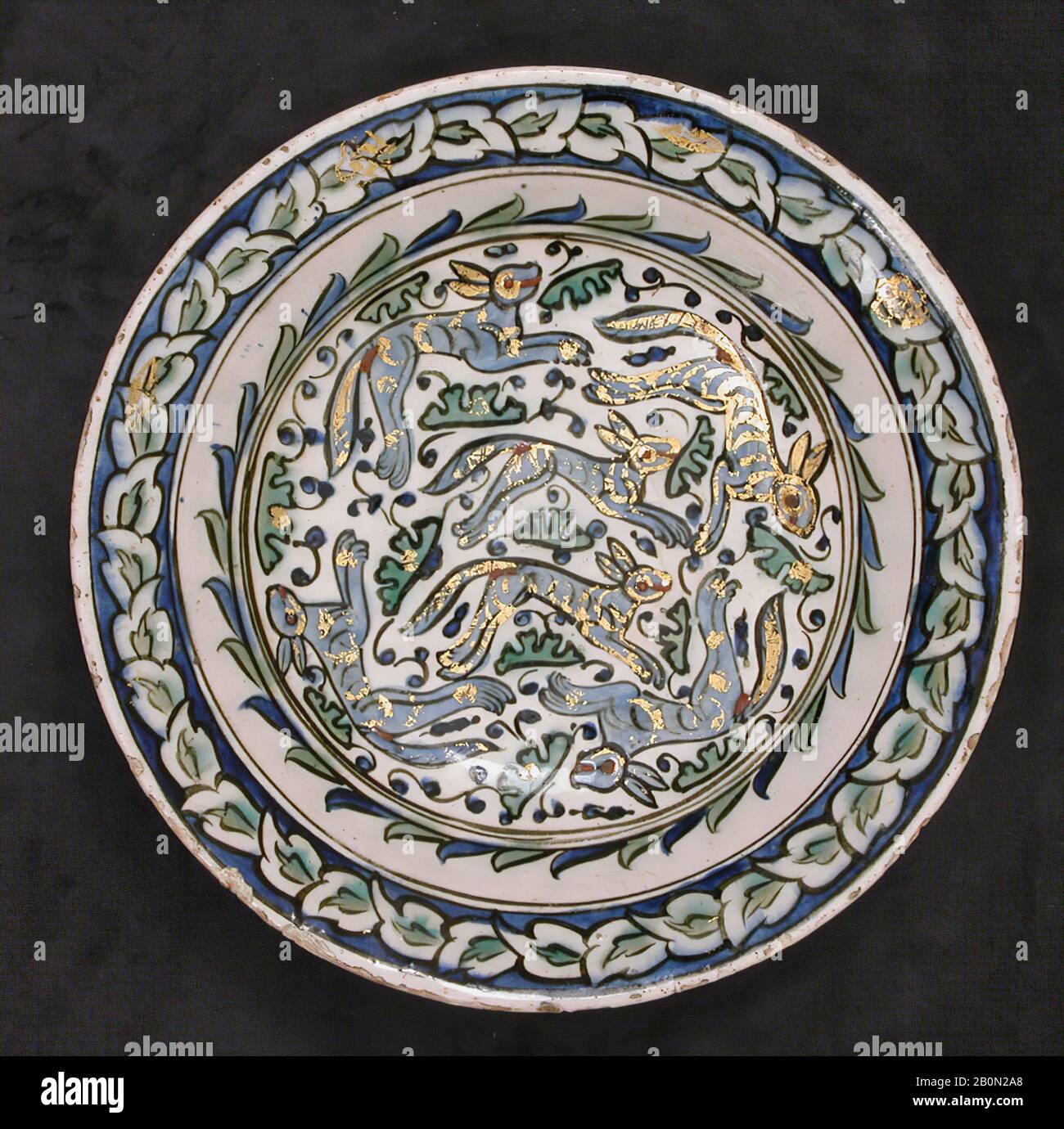 Piatto, 17th secolo, Attribuito alla Turchia, Iznik, Stonepaste; dipinto e smaltato, Diam. 11 7/8 in. (30,2 cm), ceramica Foto Stock