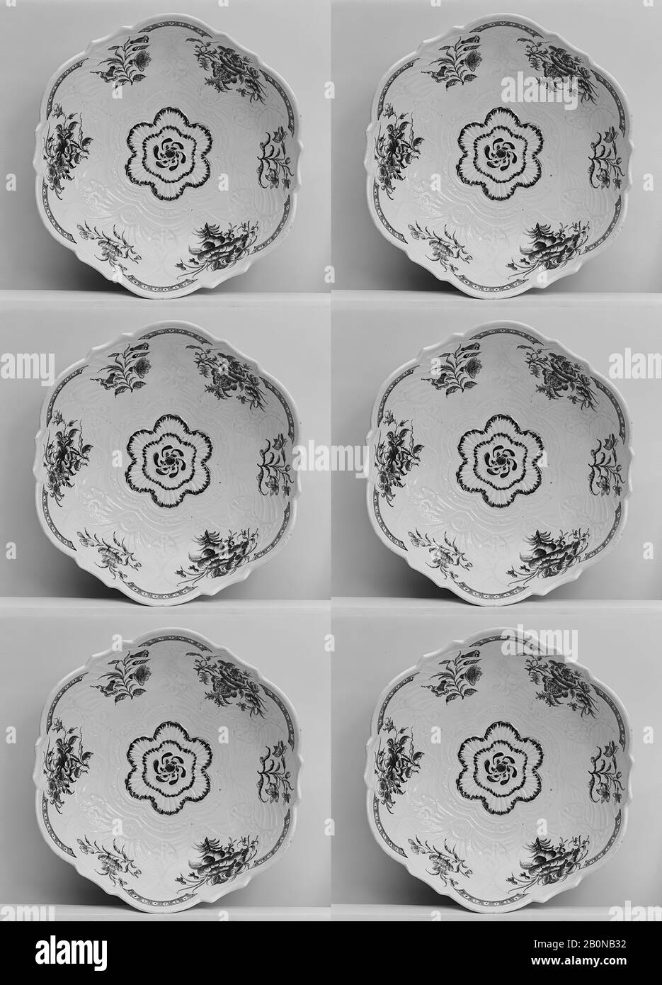 Worcester Factory, Bowl, British, Worcester, Worcester Factory (British, 1751–2008), ca. 1770, British, Worcester, porcellana morbida, 2 7/8 × 9 5/8 in. (7,3 × 24,4 cm), porcellana ceramica Foto Stock