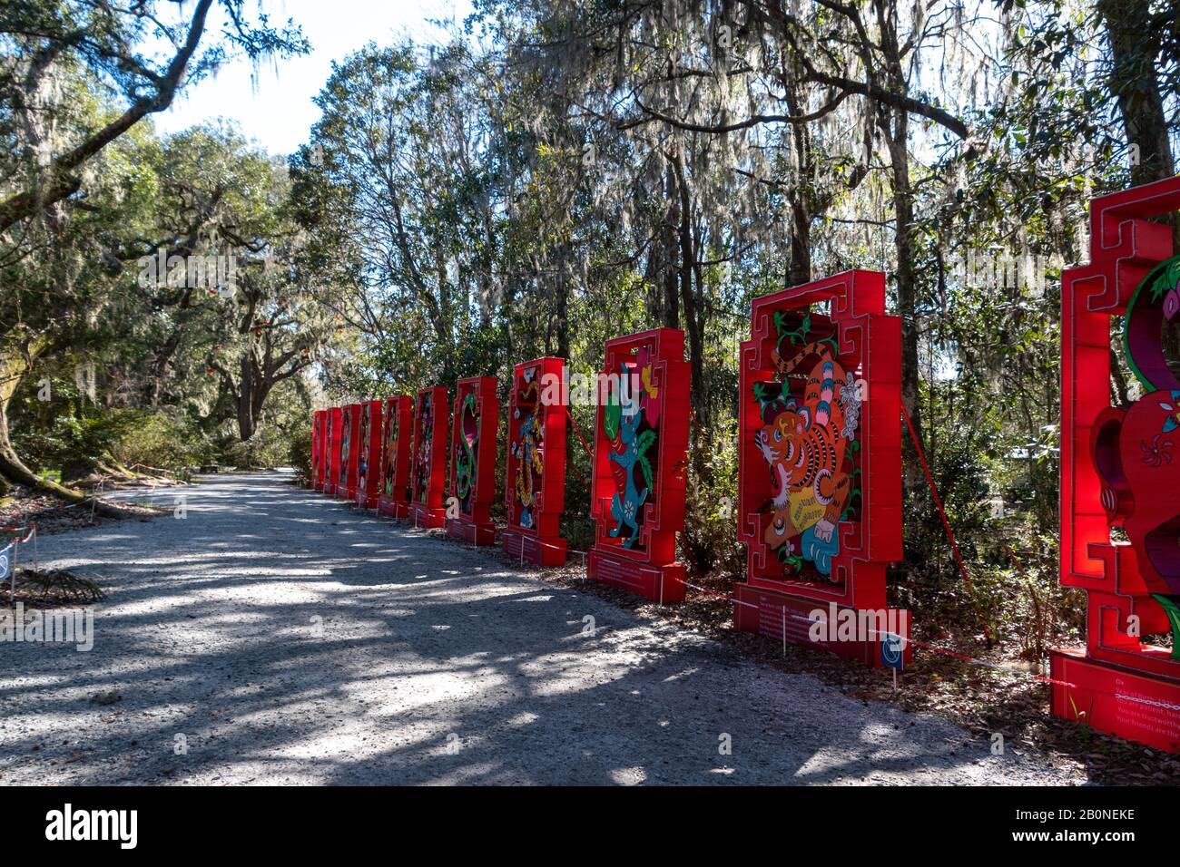 Charleston, Sc - 2 Febbraio 2020: Grandi Affissioni Di Zodiacs Cinesi Foto Stock