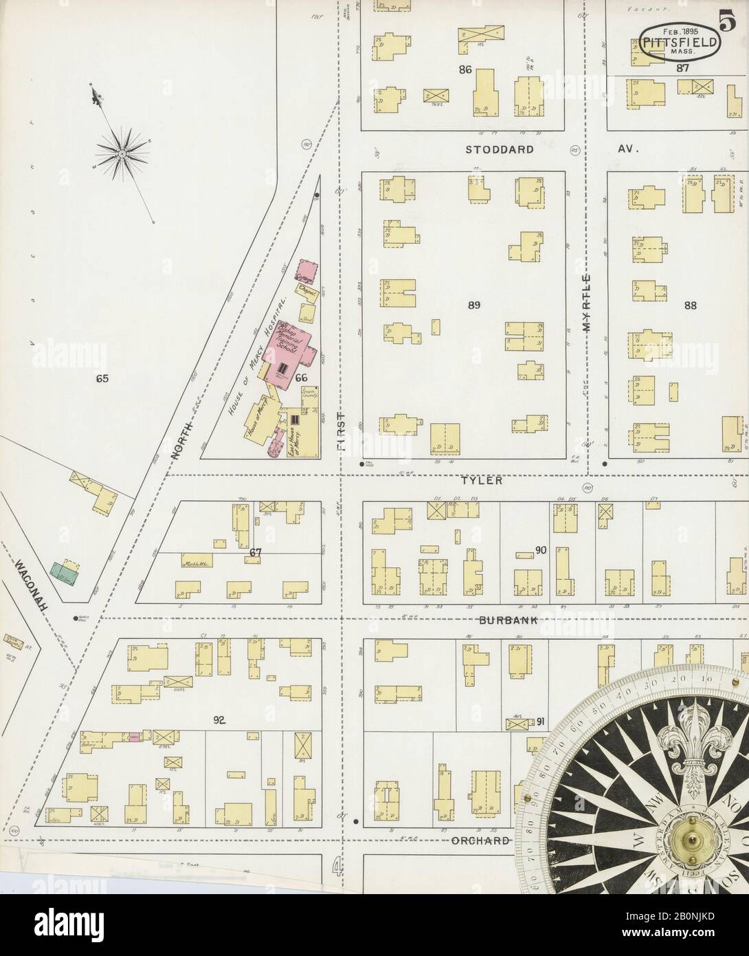 Immagine 5 Della Mappa Sanborn Fire Insurance Di Pittsfield, Berkshire County, Massachusetts. Feb 1895. 23 fogli, America, mappa stradale con una bussola Del Xix Secolo Foto Stock