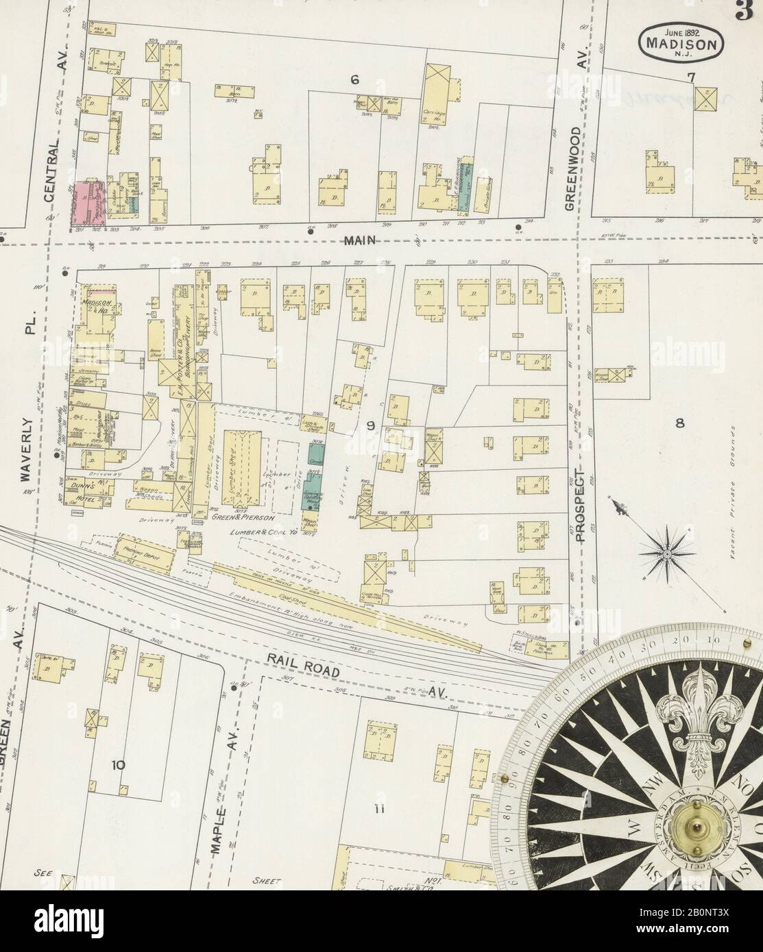 Immagine 3 Della Mappa Sanborn Fire Insurance Di Madison, Morris County, New Jersey. Giu 1892. 3 fogli, America, mappa stradale con una bussola Del Xix Secolo Foto Stock