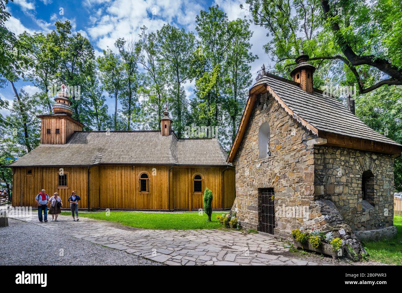 Chiesa Di Nostra Signora di Częstochowa e cappella di pietra cimitero a Zakopane, piccola Polonia, Polonia Foto Stock