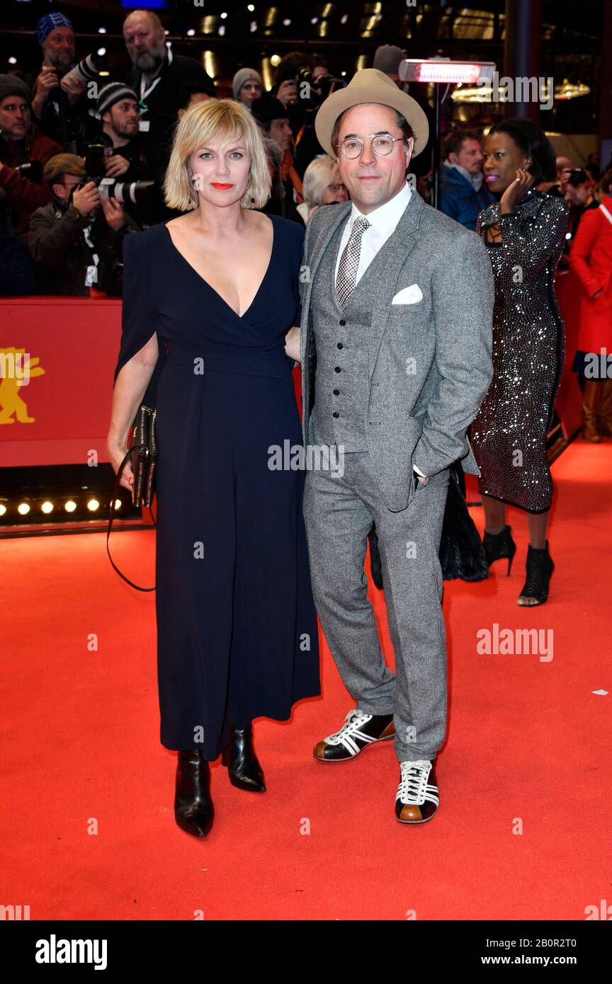 Berlino, Germania. 20th Feb, 2020. Anna Loos e Jan Josef Liefers hanno partecipato alla premiere "anno mio Salinger" al 70th Festival Internazionale del Film di Berlino/Berlinale 2020 a Berlinale Palast il 20 febbraio 2020 a Berlino, Germania. Credit: Geisler-Fotopress Gmbh/Alamy Live News Foto Stock