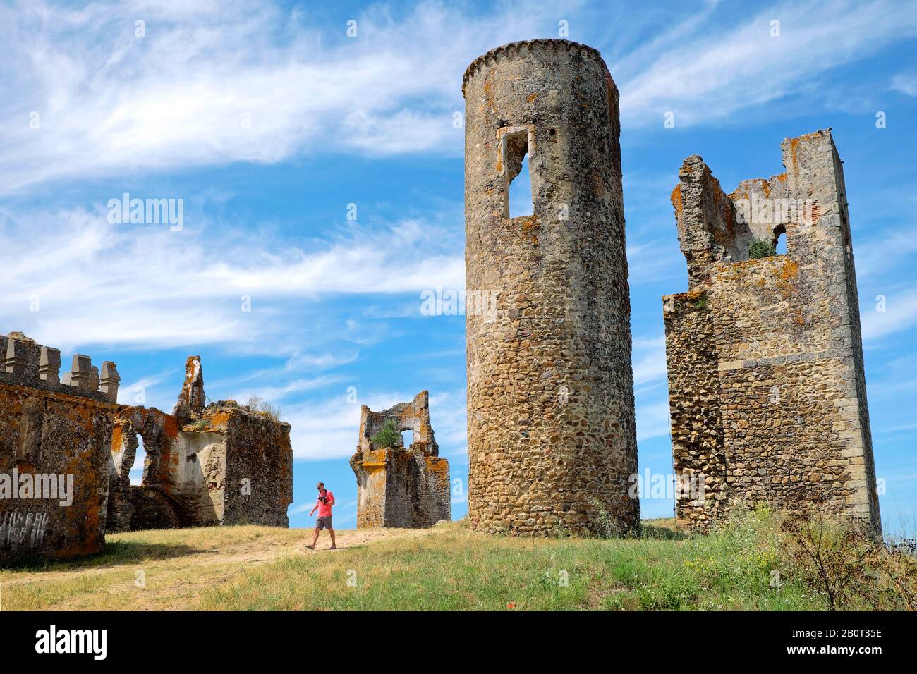 Ruinas do Castelo de Montemor-o-Novo / Castello di Montemor-o-Novo rovine, Montemor-o-Novo, Alentejo, Portogallo Foto Stock