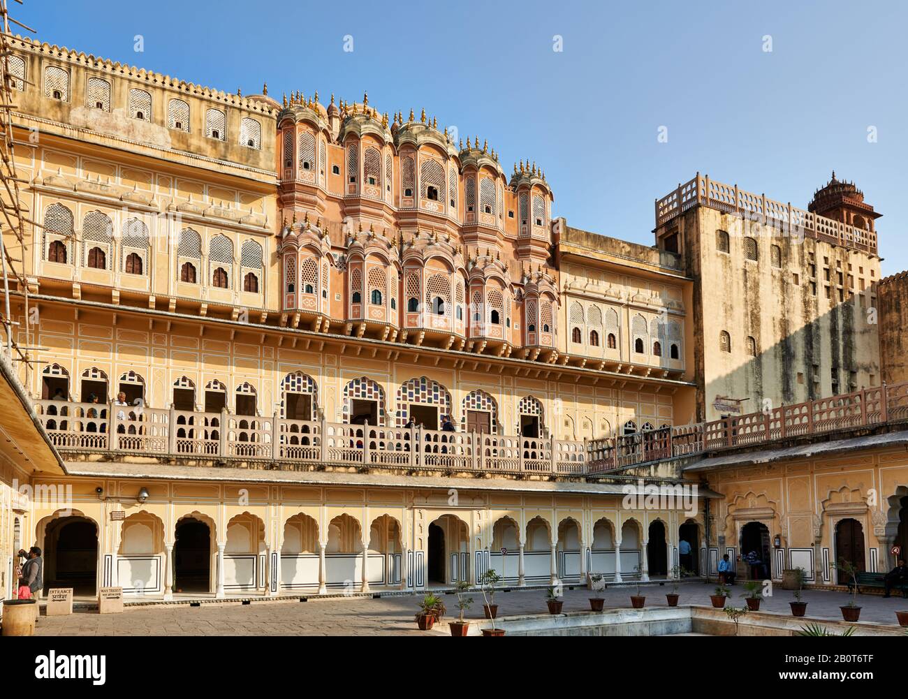 Retro del Palazzo dei Venti, Hawa Mahal, Jaipur, Rajasthan, India Foto Stock
