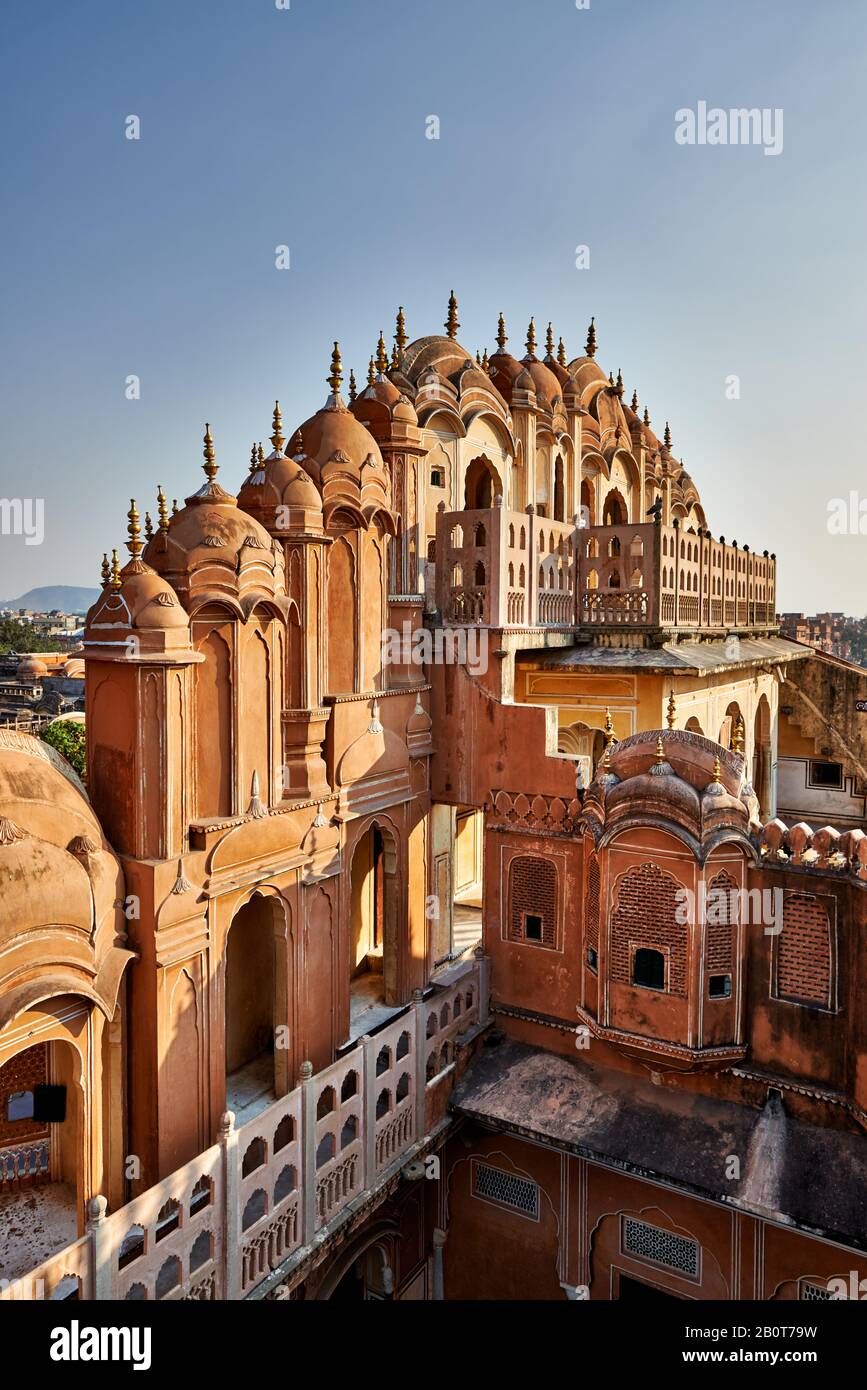 Retro del Palazzo dei Venti, Hawa Mahal, Jaipur, Rajasthan, India Foto Stock