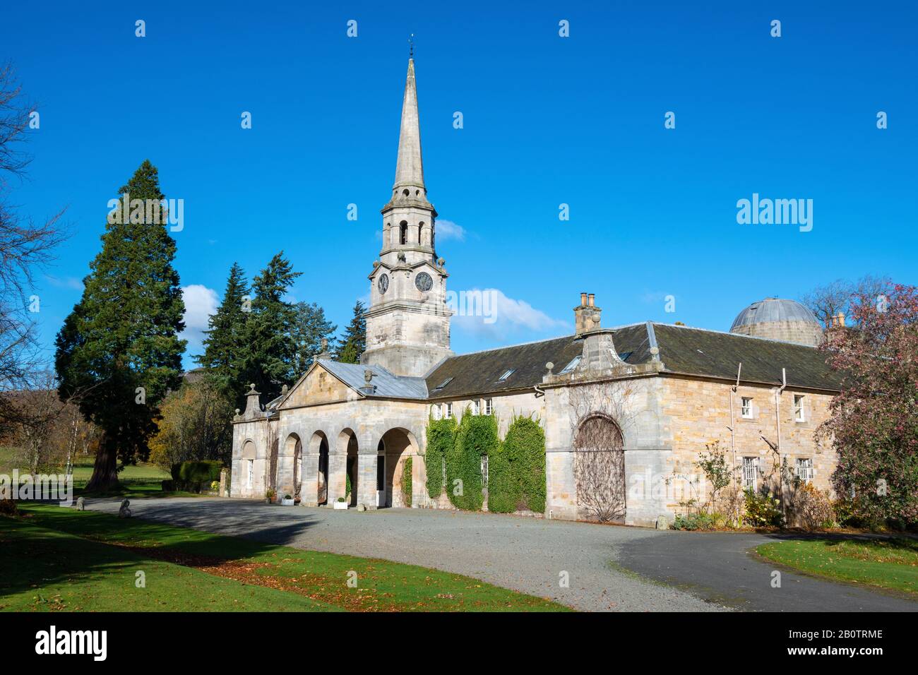 New Penicuik House (Convertito Blocco Stabile), Penicuik Estate, Midlothian, Scozia, Regno Unito Foto Stock