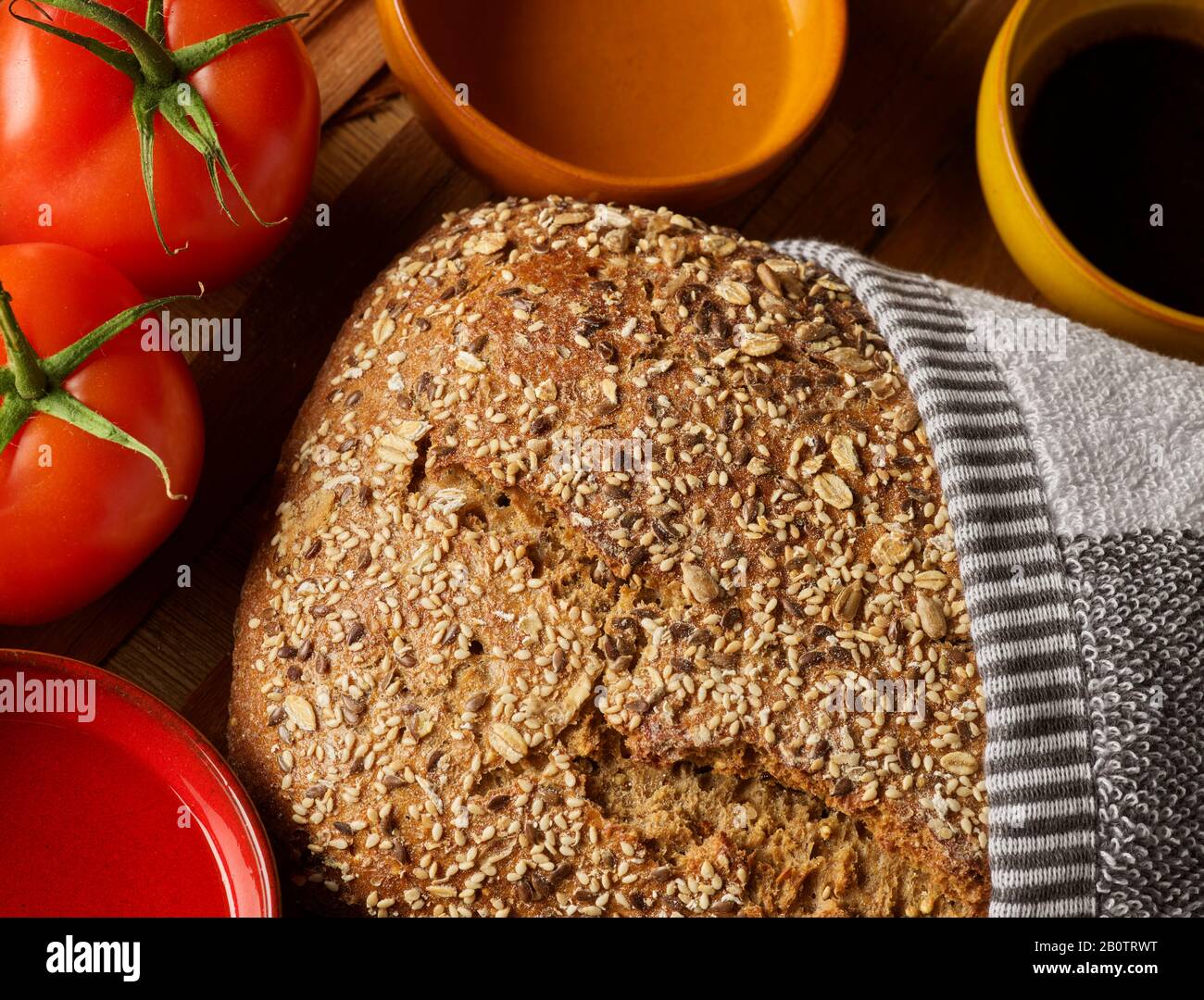 Pane con pomodori Foto Stock