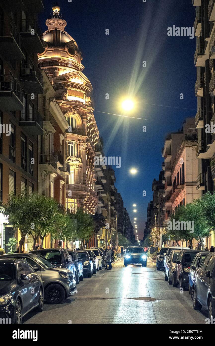 Via di Bari di notte. Foto Stock