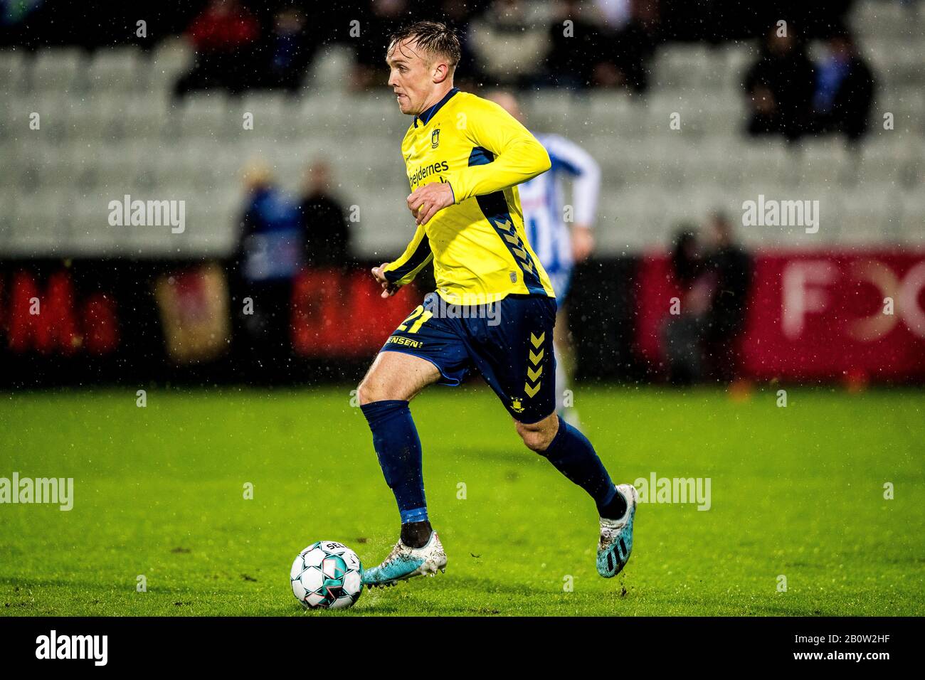 Odense, Danimarca, 16th, Febbraio 2020. Lasse Vigen Christensen (21) di Brondby SE visto durante la 3F Superliga partita tra OB e Brondby SE a Nature Energy Park di Odense. (Photo Credit: Gonzales Photo - Lasse Lagoni). Foto Stock