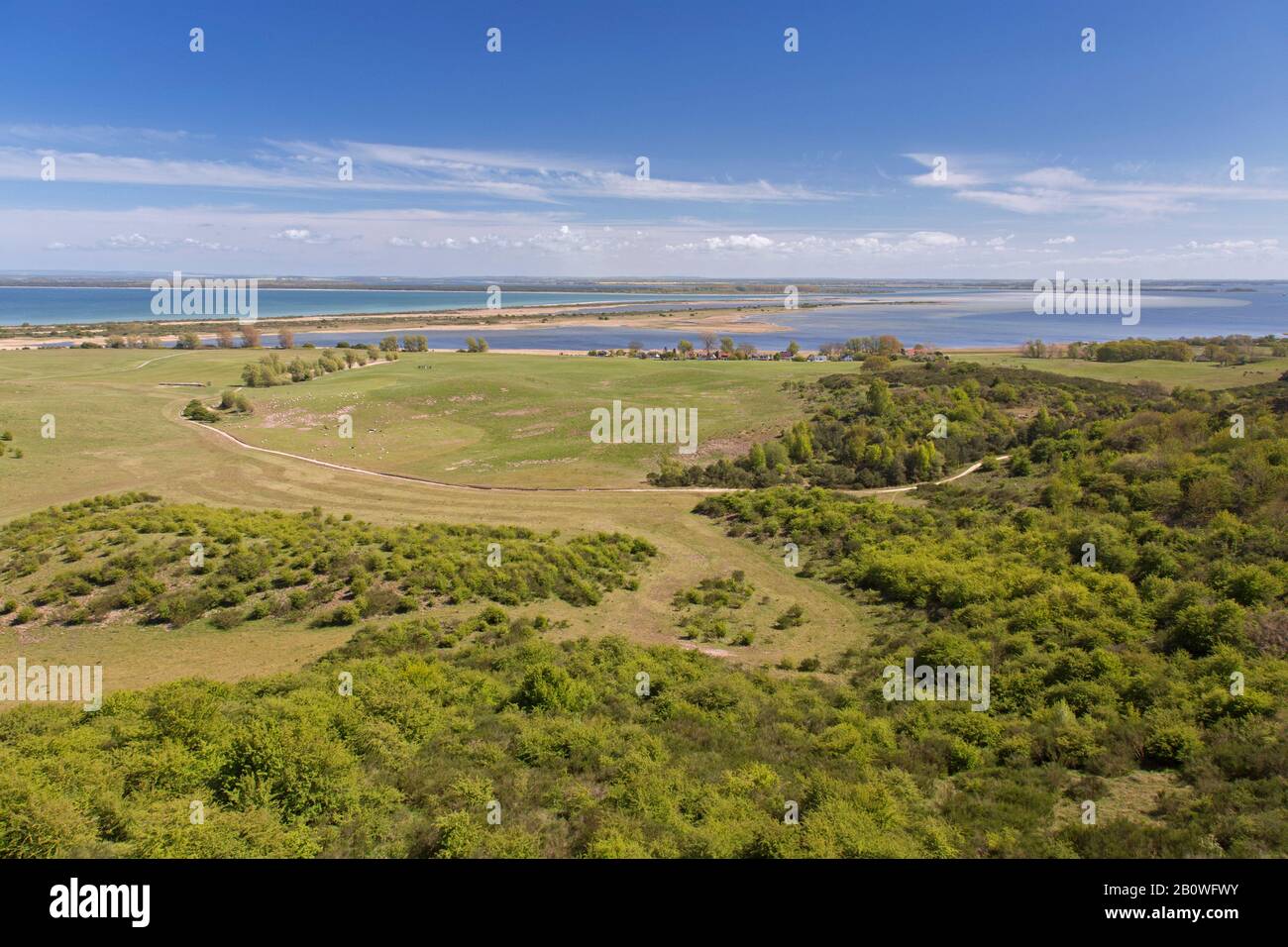 Veduta aerea dal faro di Dornbusch sull'isola di Hiddensee nel Mar Baltico, Meclemburgo-Pomerania Occidentale / Mecklenburg-Vorpommern, Germania Foto Stock