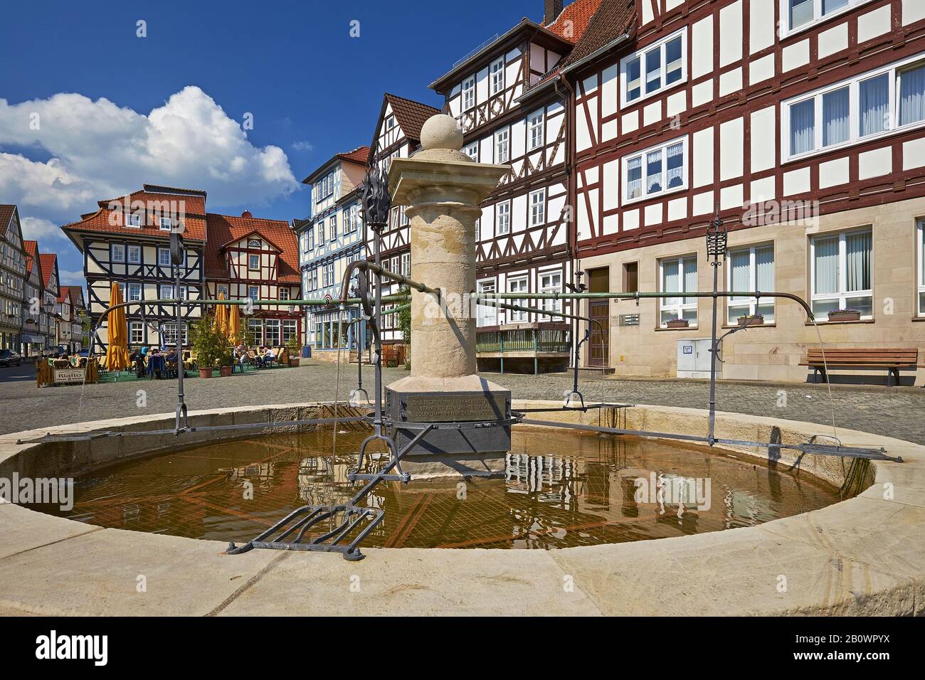 Fontana sul mercato di Allendorf, Bad Sooden-Allendorf, Hesse, Germania, Europa Foto Stock
