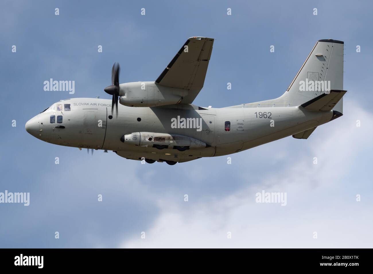 SLIAC / SLOVACCHIA - Agosto 3, 2019: Slovacco Air Force Leonardo C-27J Spartan 1962 piano di trasporto display a SIAF slovacca aria internazionale Fest 2019 Foto Stock