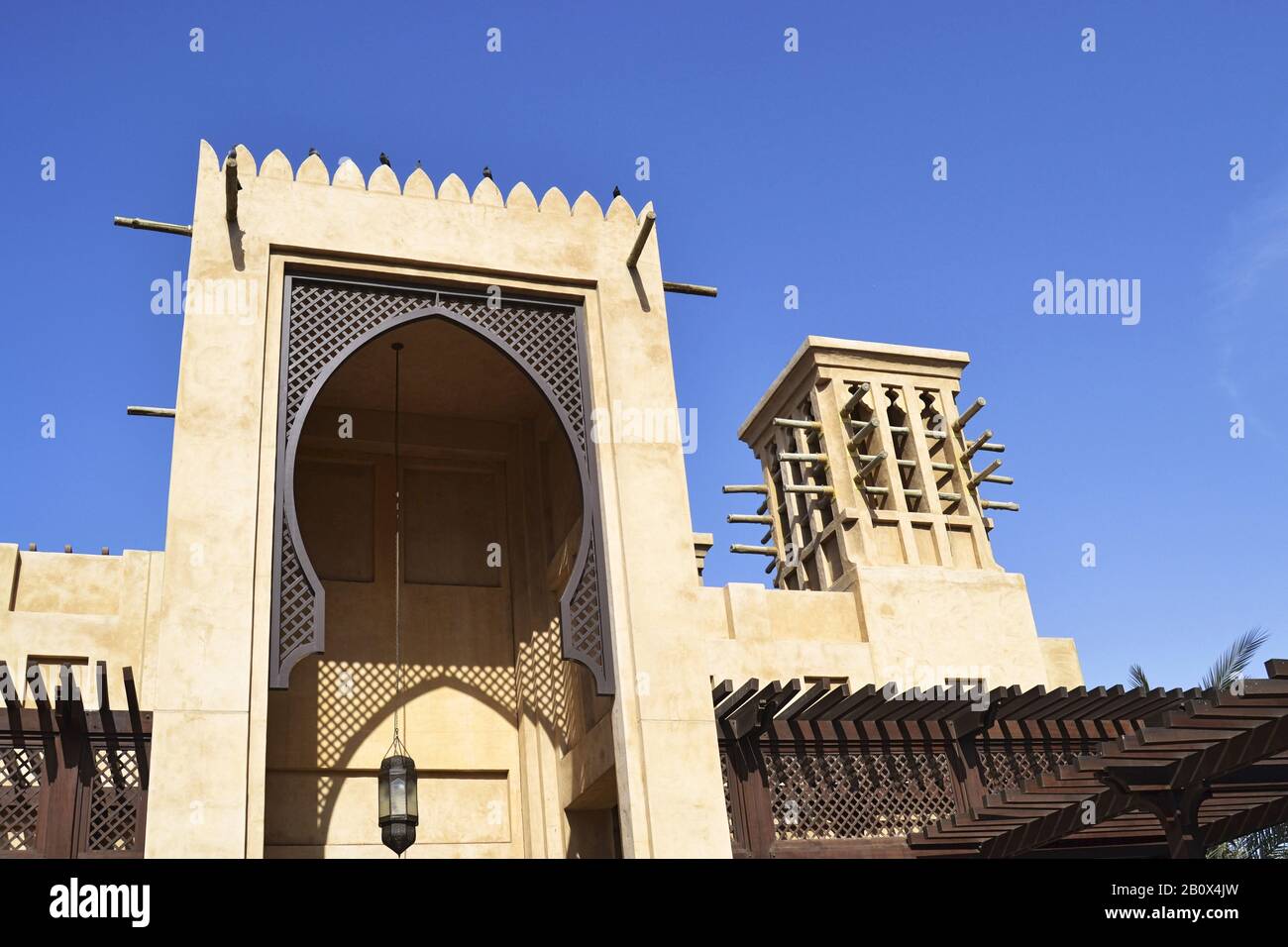 Architettura, Torri Del Vento, Storico, Souk Madinat, Jumeirah, Emirato Di Dubai, Emirati Arabi Uniti, Penisola Araba, Medio Oriente, Foto Stock