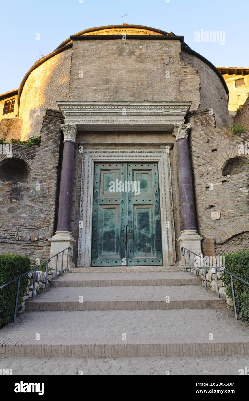 Tempio Di Romolo, Foro Romano, Roma, Italia, Europa Meridionale, Foto Stock